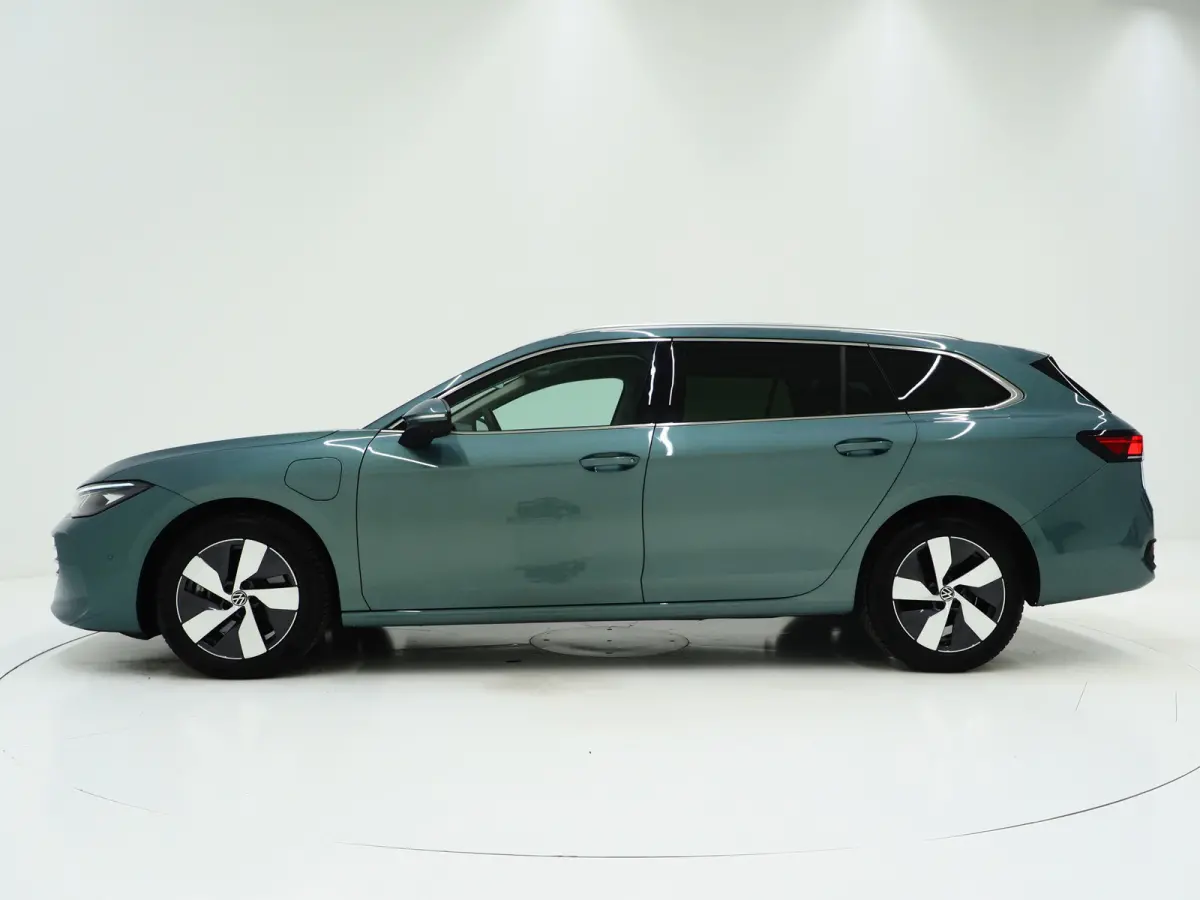 1.5 eHybrid 204PK | Leder/Alcantara | Trekhaak | Stoelventilatie | Massage | HUD | 360 | Memory