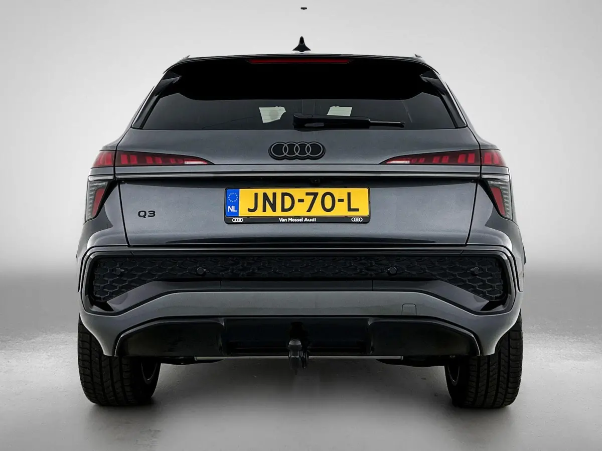 1.5 e-hybrid S edition 272 PK | Adaptive cruise control | Elektrische voorstoelen | Dodehoekdetectie | Verwarmbare voorstoelen | 360 graden camera | Head-up display | LED-koplampen | Privacy