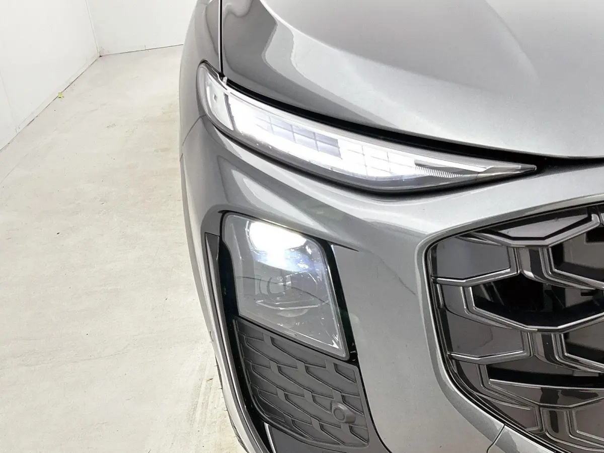 1.5 e-hybrid S edition 272 PK | Adaptive cruise control | Elektrische voorstoelen | Dodehoekdetectie | Verwarmbare voorstoelen | 360 graden camera | Head-up display | LED-koplampen | Privacy