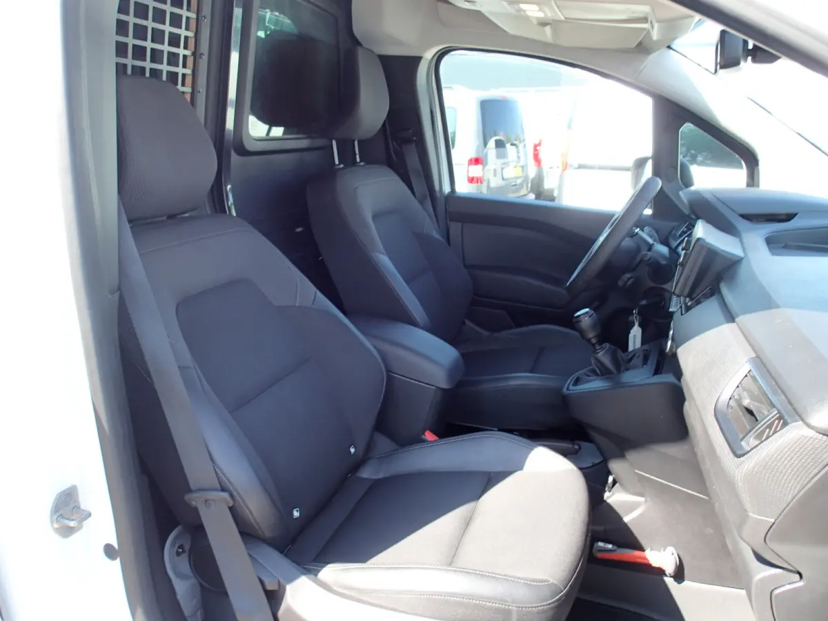 1.5 Blue dCi 75 Comfort L1 VOORZIEN VAN AIRCO+CRUISE+NIEUWE MOTOR !!