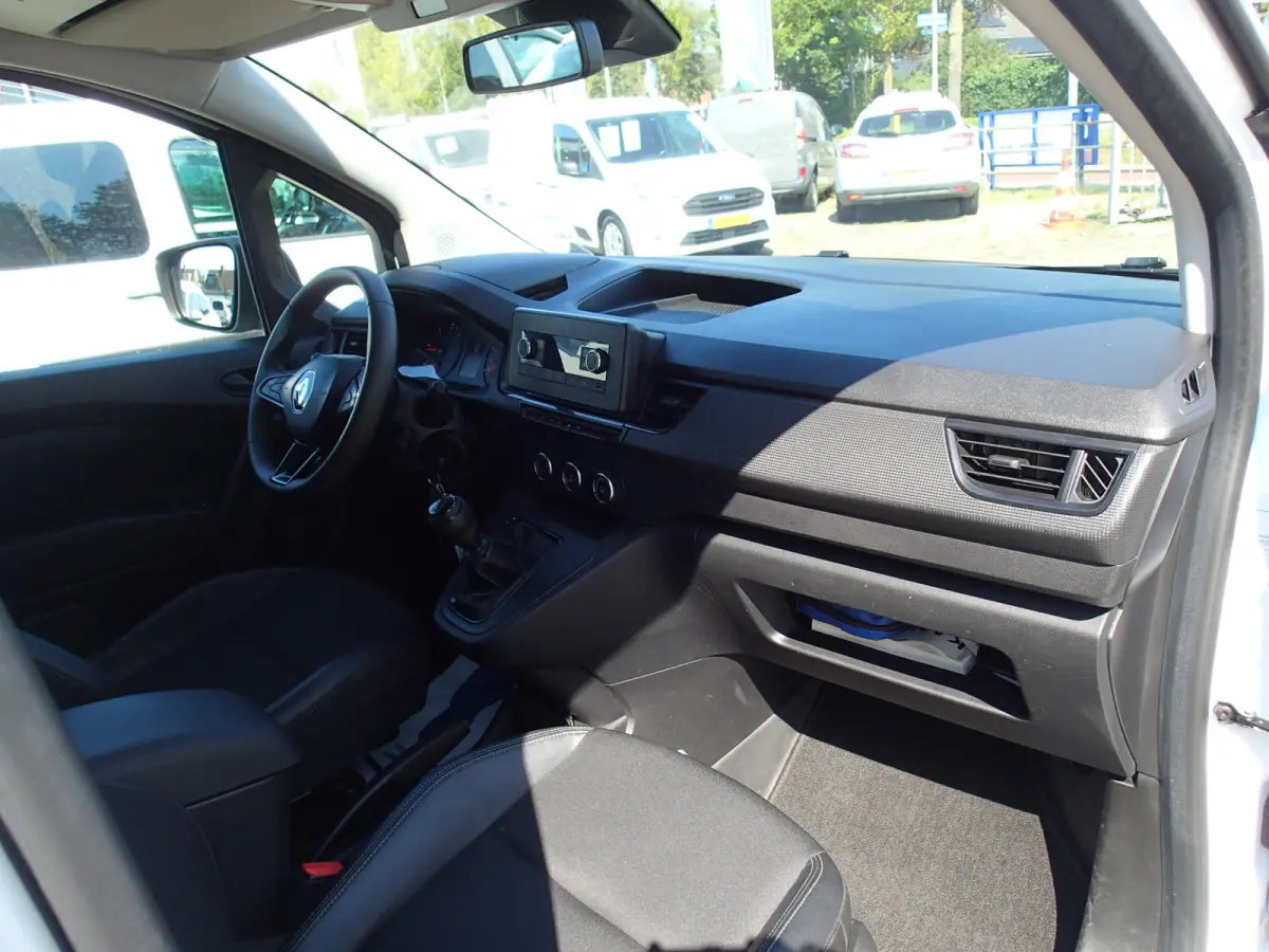 1.5 Blue dCi 75 Comfort L1 VOORZIEN VAN AIRCO+CRUISE+NIEUWE MOTOR !!