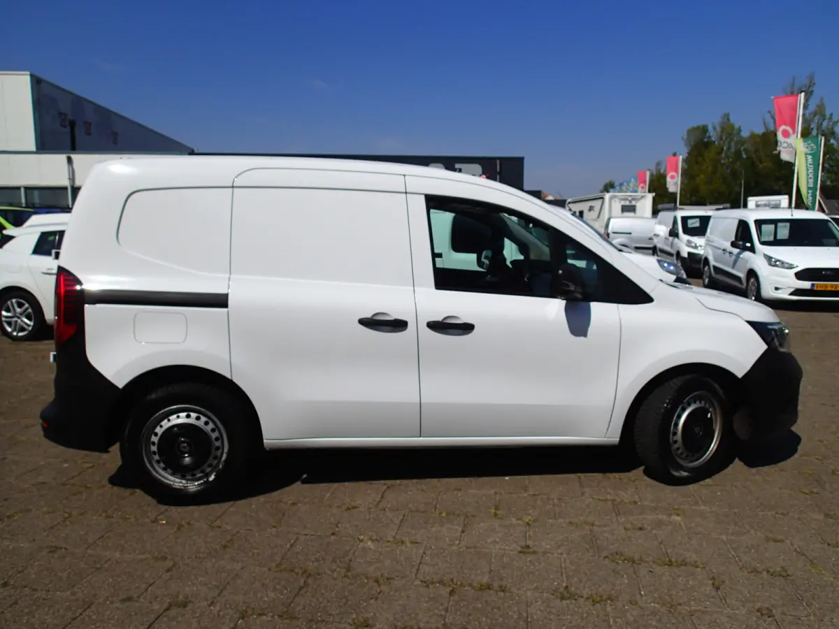 1.5 Blue dCi 75 Comfort L1 VOORZIEN VAN AIRCO+CRUISE+NIEUWE MOTOR !!