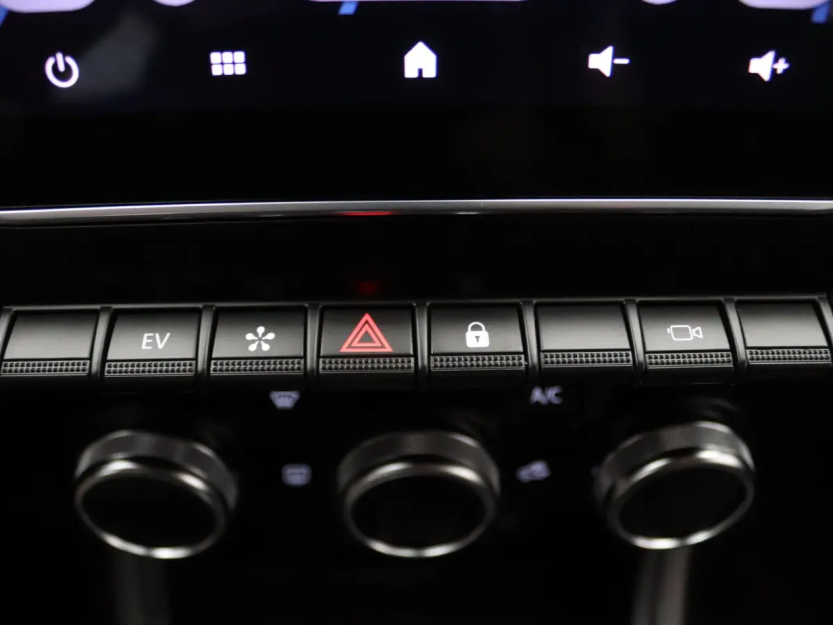160pk E-Tech Plug-in Hybrid Intens Apple Carplay/Android Auto | Climate