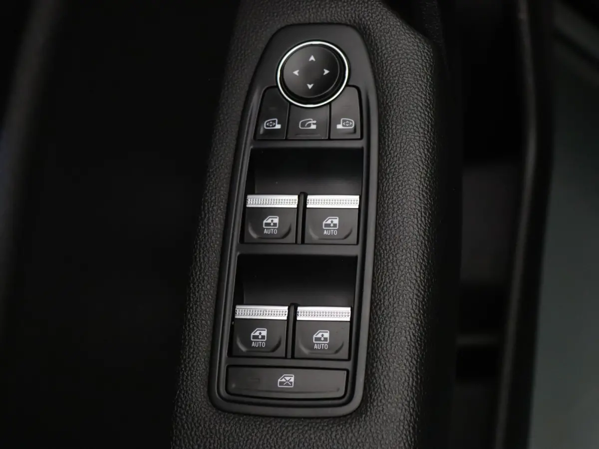 160pk E-Tech Plug-in Hybrid Intens Apple Carplay/Android Auto | Climate