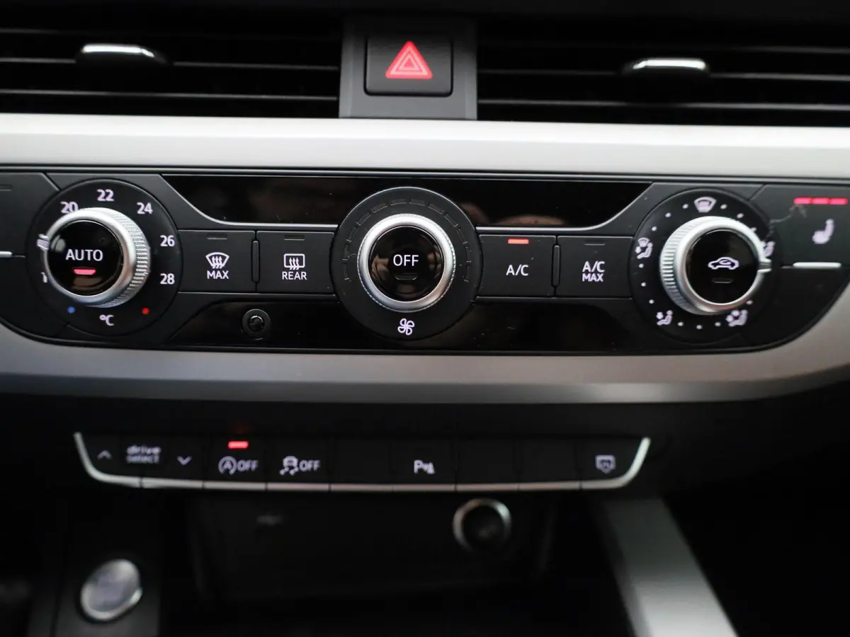35 TFSI S edition | LEDER | CAMERA | DIGITAAL DASHBOARD | STOELVERWARMING | CLIMATE CONTROL | ELEK.KOFFERBAK | LMV | APPLE CARPLAY |