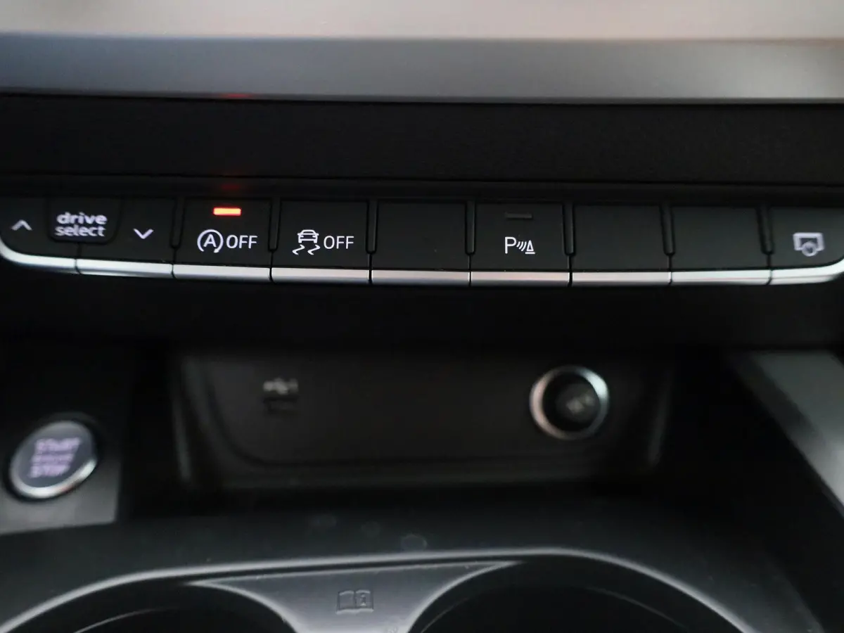 35 TFSI S edition | LEDER | CAMERA | DIGITAAL DASHBOARD | STOELVERWARMING | CLIMATE CONTROL | ELEK.KOFFERBAK | LMV | APPLE CARPLAY |
