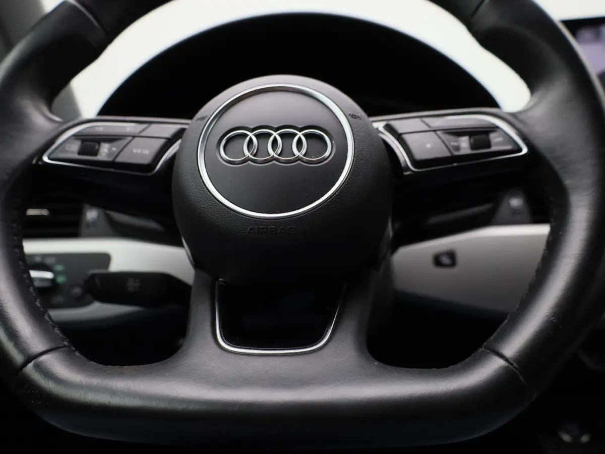 35 TFSI S edition | LEDER | CAMERA | DIGITAAL DASHBOARD | STOELVERWARMING | CLIMATE CONTROL | ELEK.KOFFERBAK | LMV | APPLE CARPLAY |