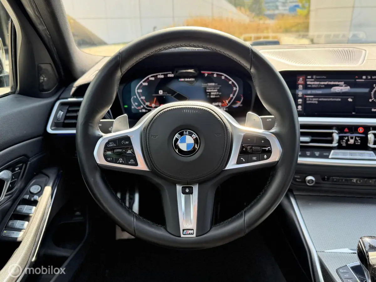 M340i xDrive High Executive Edition|Pano|HUD|H&K