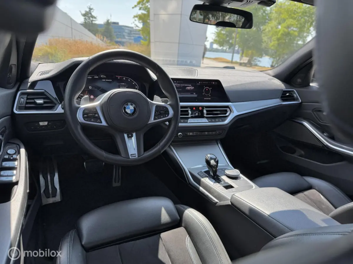 M340i xDrive High Executive Edition|Pano|HUD|H&K