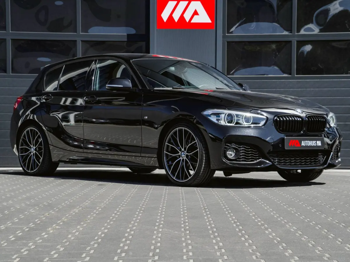 118i M Sport Edition| LEDER | STOELVERWARMING | 19 INCH | PDC | NAVI