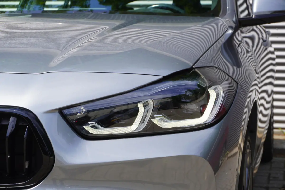 xDrive25e High Executive | M Sportpakket | Stuurwielrand verwarmd | BMW Head-Up Display | HiFi System | Achteruitrijcamera |