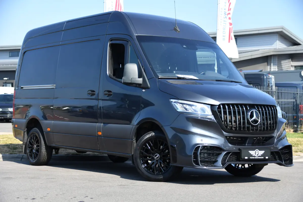 319 3.0 CDI L2H2 AMG Edition Adaptieve Cruise, Camera, Carplay, LED, 10,5'' Mbux, Automaat, Sensoren, Stoelverwarming, Uniek!