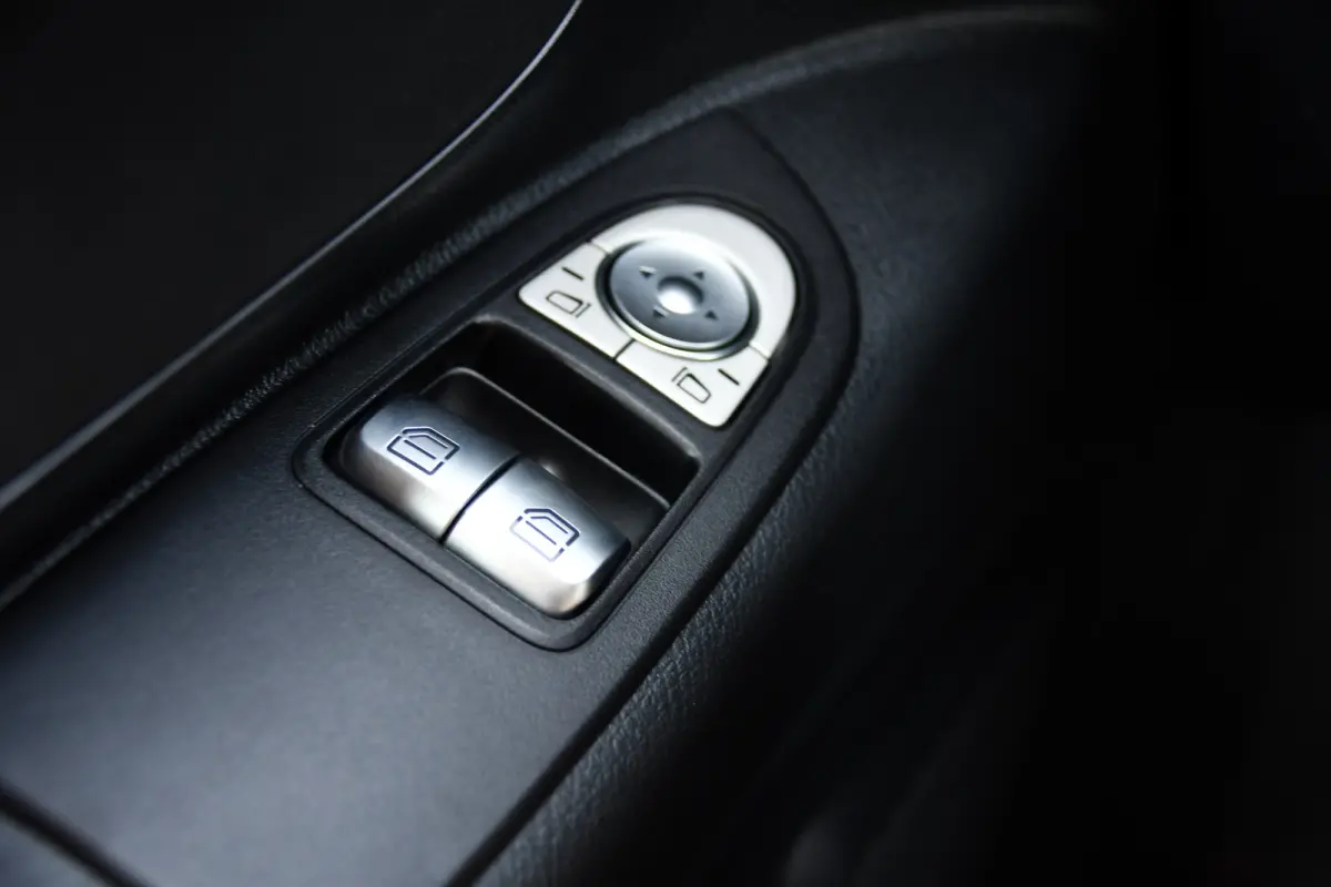 124 CDI L3 DC PB Edition Camera, Cruise, Carplay, Stoelverwarming, 237pk, Automaat, Multimedia, Trekhaak, Uniek!