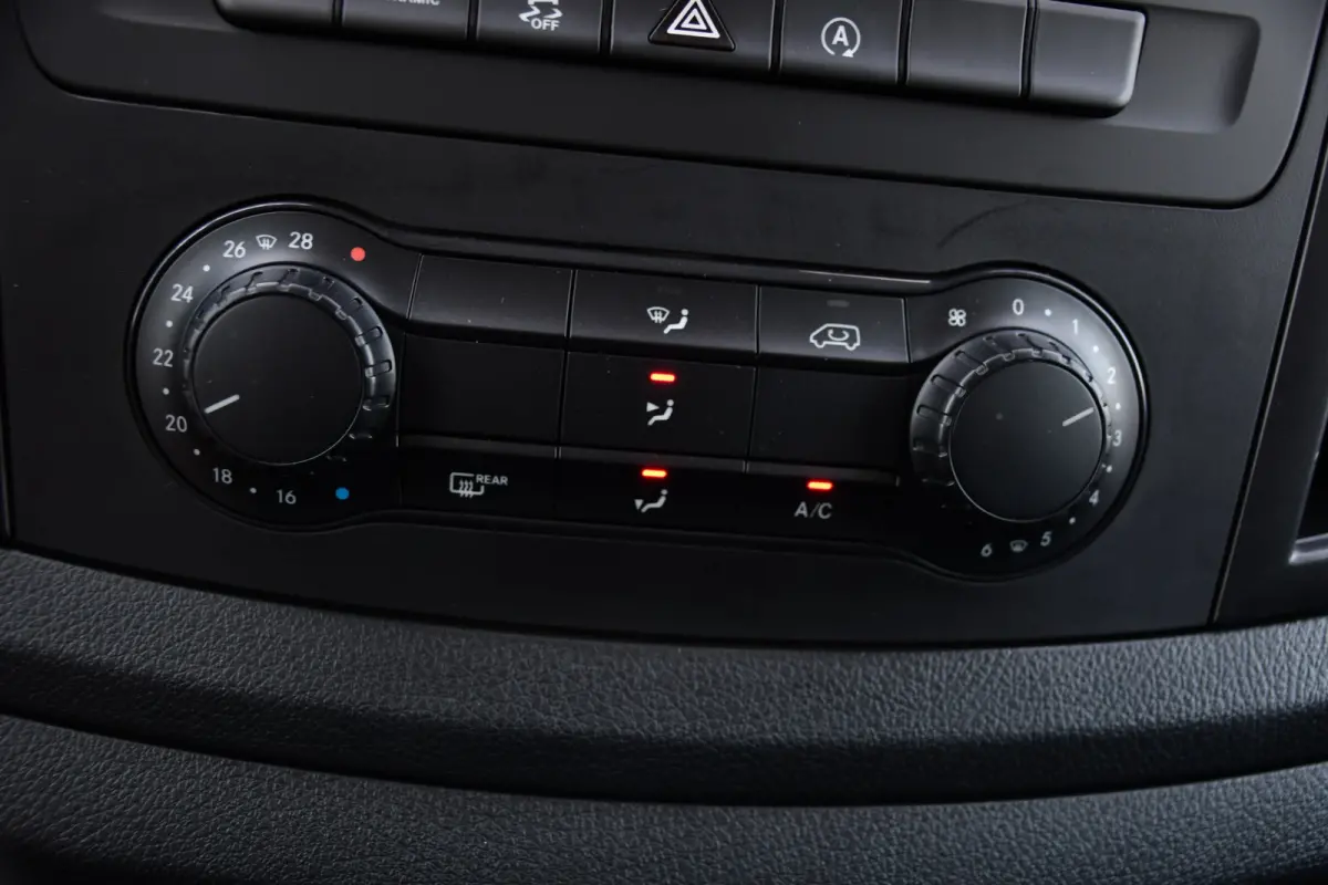124 CDI L3 DC PB Edition Camera, Cruise, Carplay, Stoelverwarming, 237pk, Automaat, Multimedia, Trekhaak, Uniek!