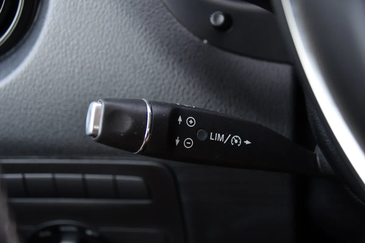 124 CDI L3 DC PB Edition Camera, Cruise, Carplay, Stoelverwarming, 237pk, Automaat, Multimedia, Trekhaak, Uniek!