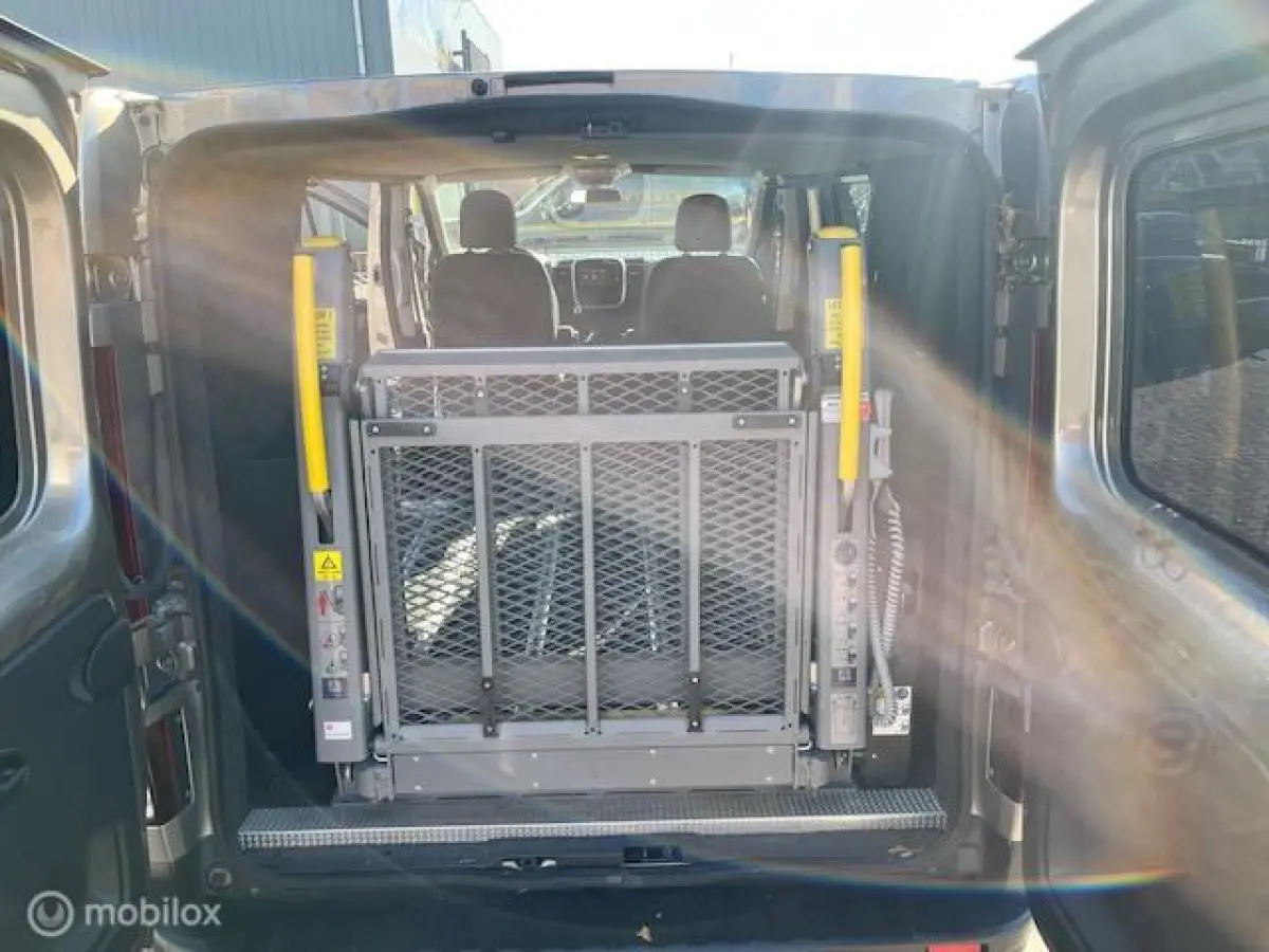 bestel 1.6 dCi T29 L2H1 DC Comfort Energy Rolstoelvervoer