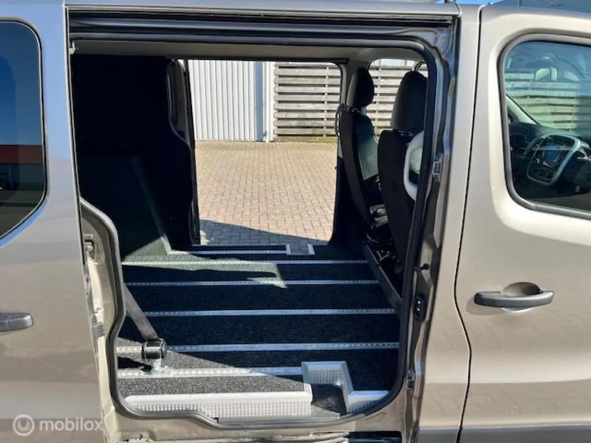 bestel 1.6 dCi T29 L2H1 DC Comfort Energy Rolstoelvervoer
