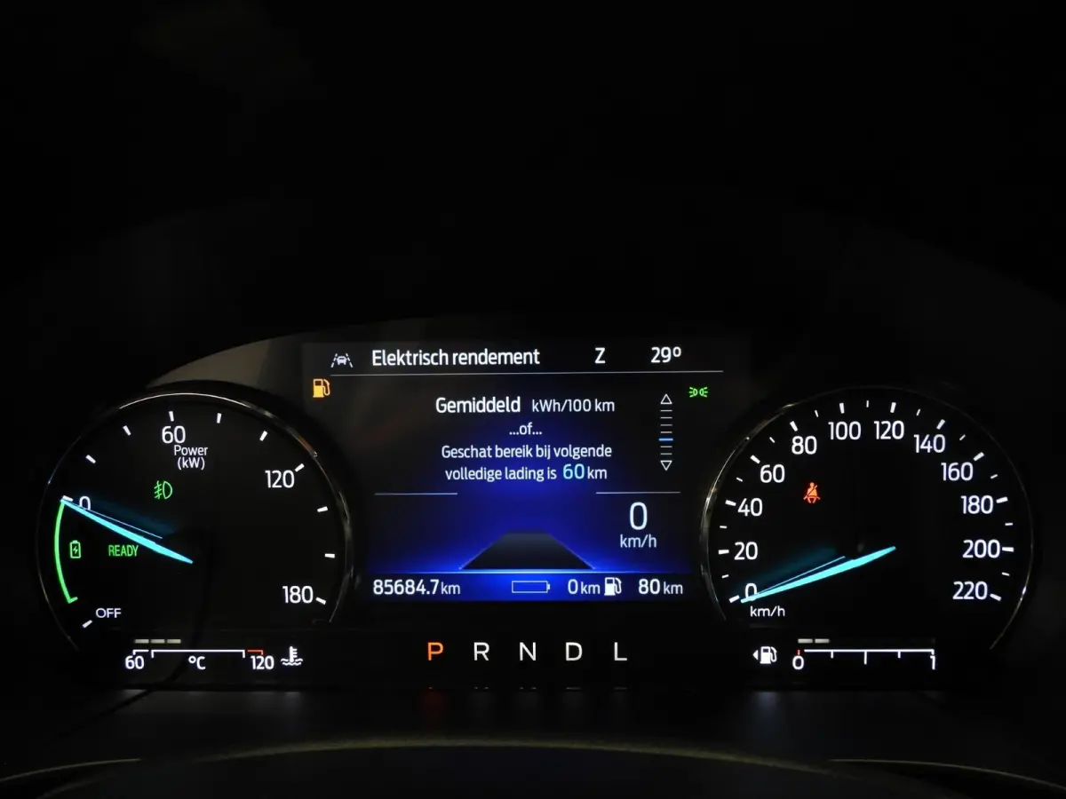 2.5 PHEV Plug-In Cool&Connect TREKH./NAVI/CLIMA/WINTERPACK/17"LMV!
