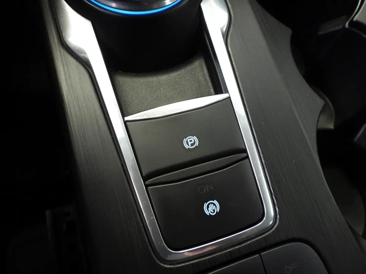 2.5 PHEV Plug-In Cool&Connect TREKH./NAVI/CLIMA/WINTERPACK/17"LMV!