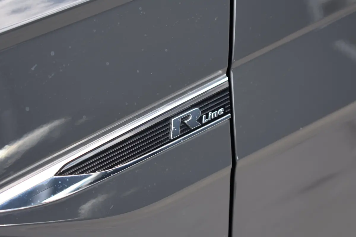 1.0 TSI Highline 95PK | R-LINE | PANORAMA DAK | ADAPT. CRUISE | FULL LED | CLIMATE CONTROL | DAB+