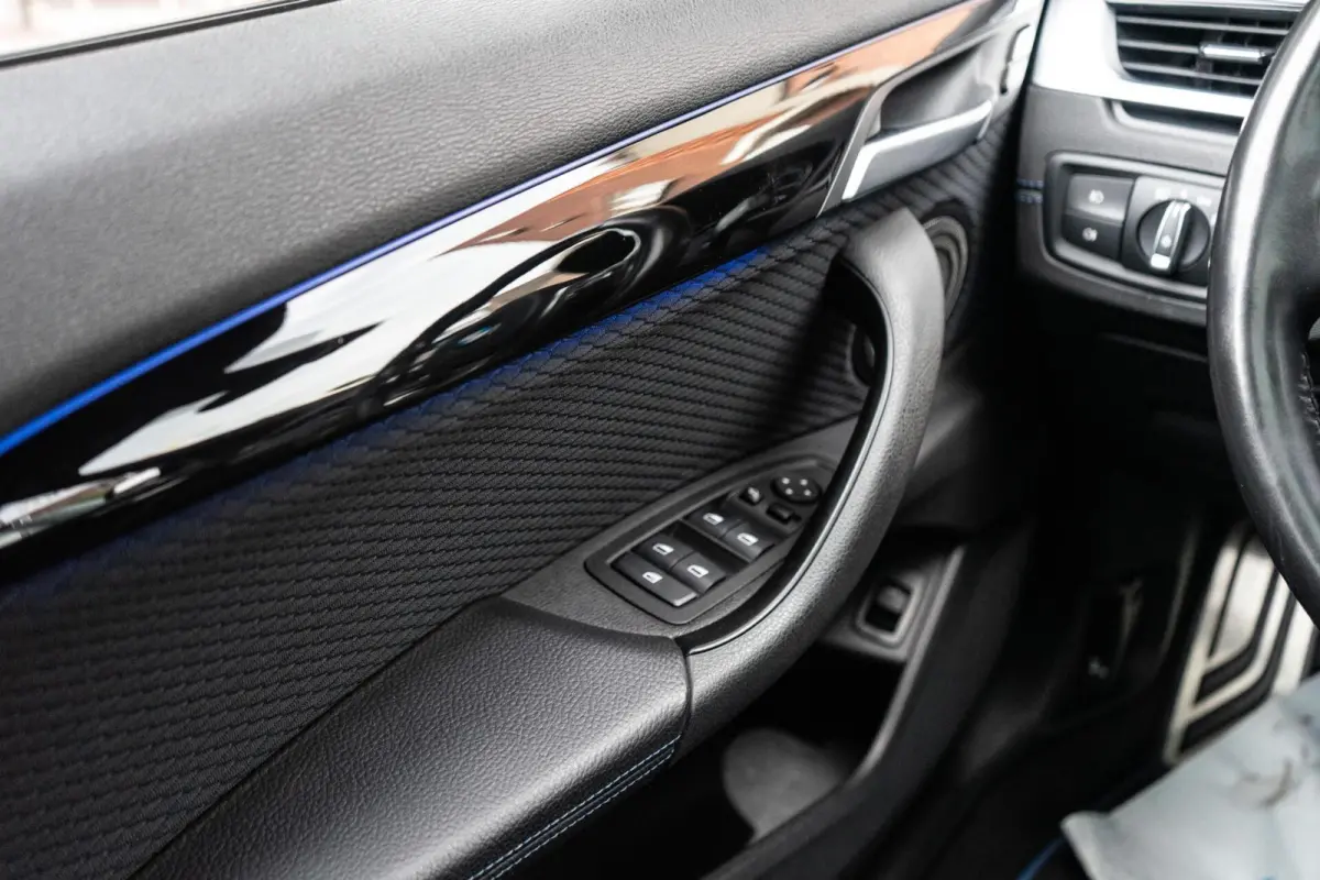 sDrive20i M-Sport Pano / H&K / Camera