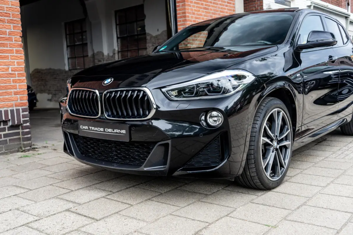sDrive20i M-Sport Pano / H&K / Camera