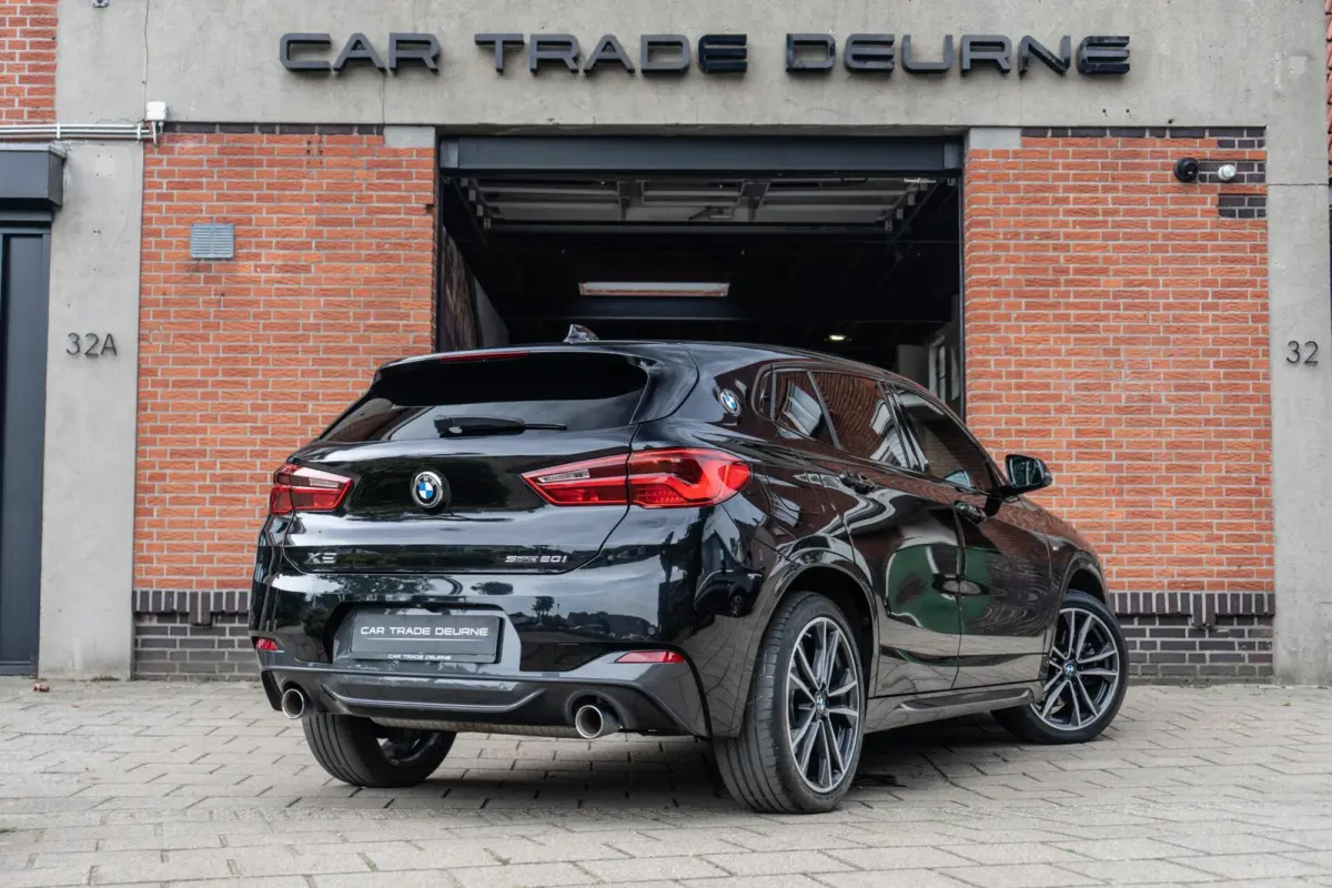 sDrive20i M-Sport Pano / H&K / Camera