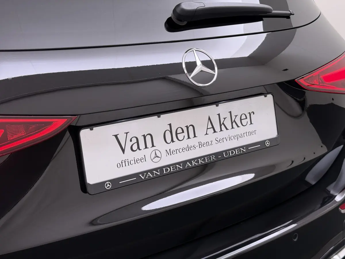 300e AMG // SoH 99% // Trekhaak // Panoramadak // Distronic // 360 Camera // Memory // Sfeerverlichting