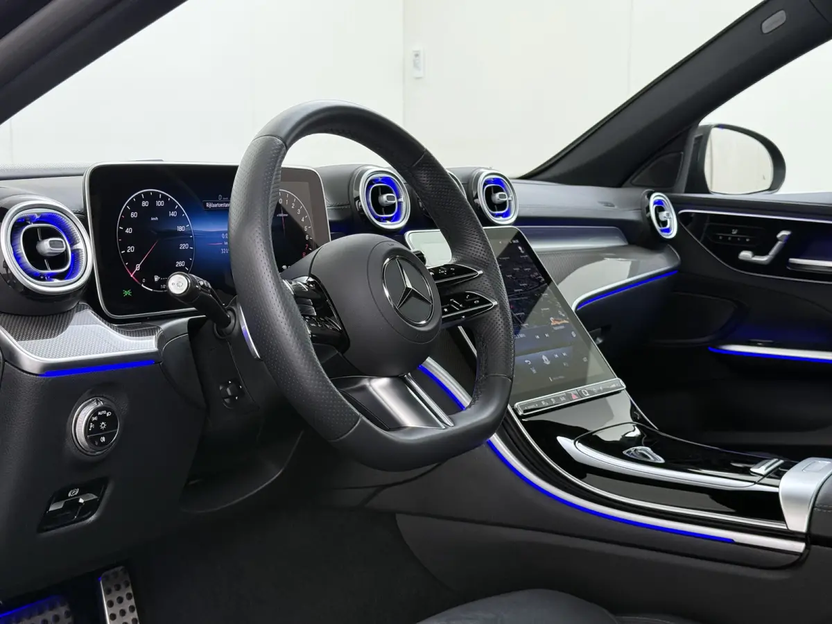300e AMG // SoH 99% // Trekhaak // Panoramadak // Distronic // 360 Camera // Memory // Sfeerverlichting