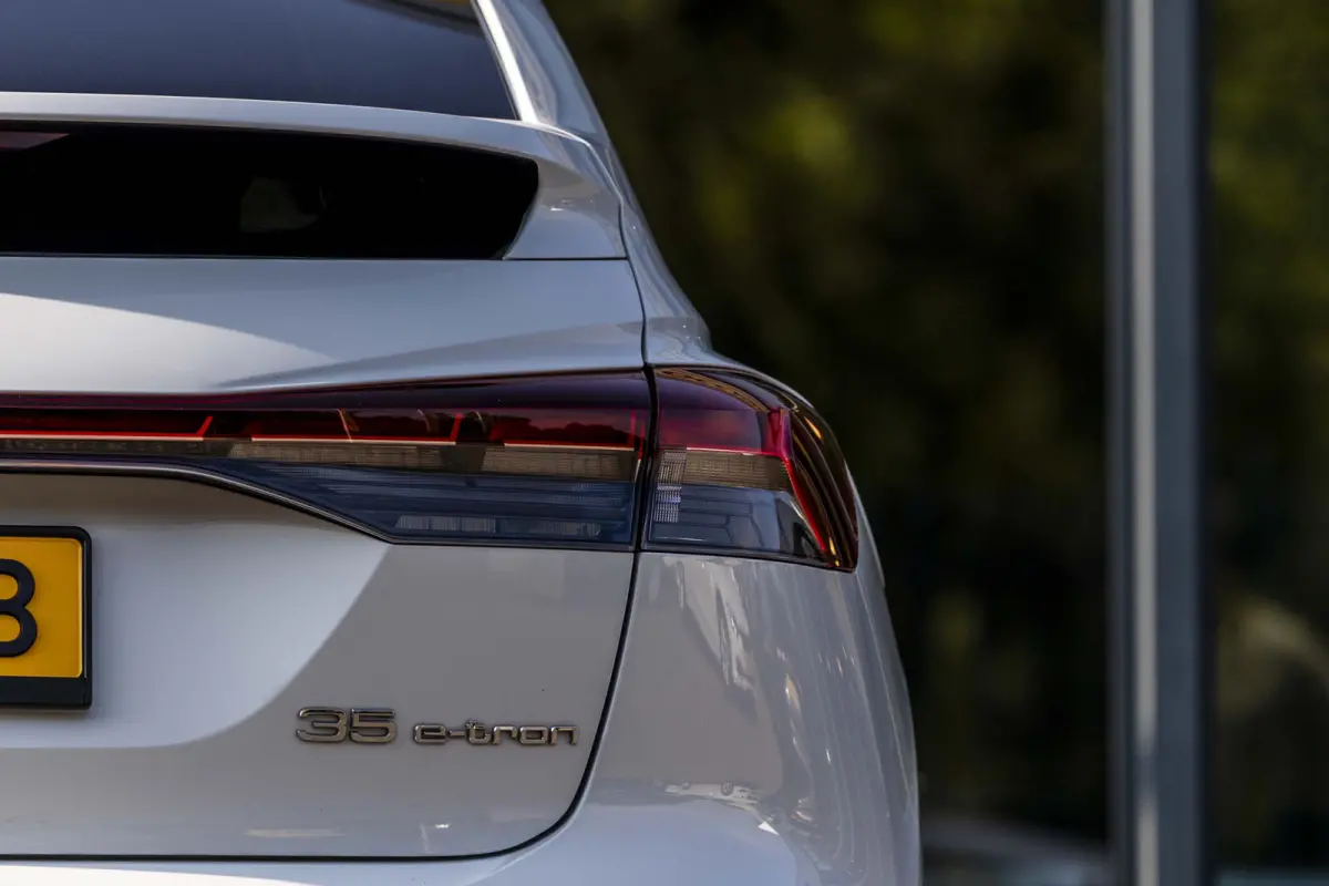 35 Launch edition 55 kWh SOH  92.43%