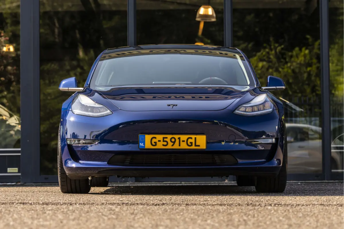 Performance AWD 75 kWh SOH 85.8%