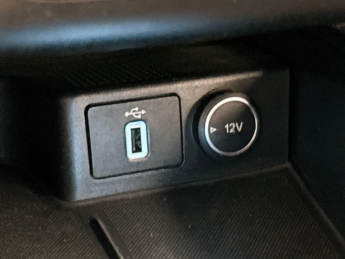 1.5 EcoBoost Titanium Business | TREKHAAK | Cruise control | Parkeersensoren voor en achter | Apple Carplay / Android Auto | Keyless