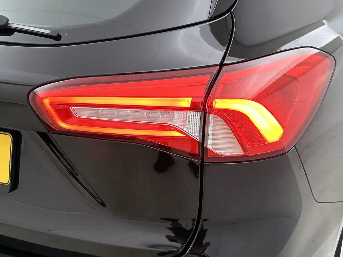 1.5 EcoBoost Titanium Business | TREKHAAK | Cruise control | Parkeersensoren voor en achter | Apple Carplay / Android Auto | Keyless