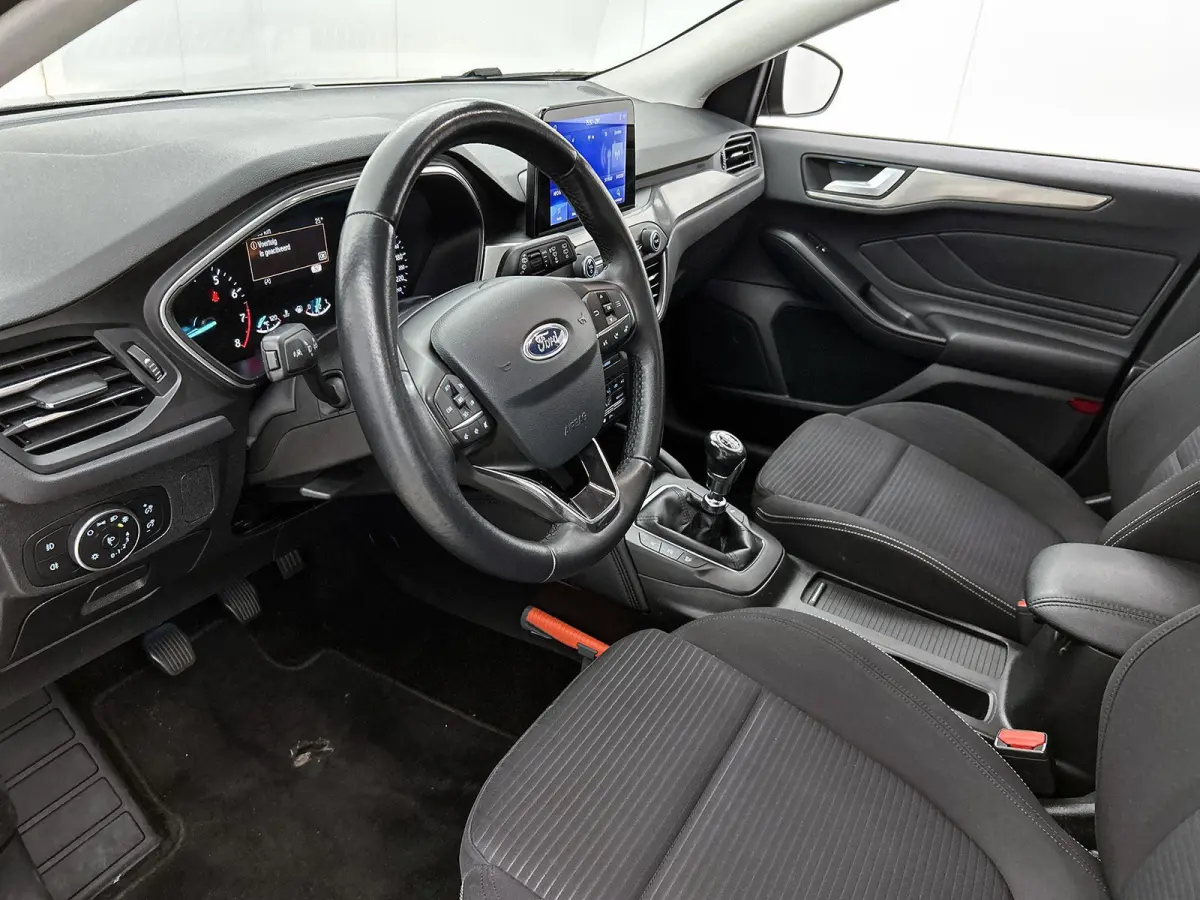 1.5 EcoBoost Titanium Business | TREKHAAK | Cruise control | Parkeersensoren voor en achter | Apple Carplay / Android Auto | Keyless