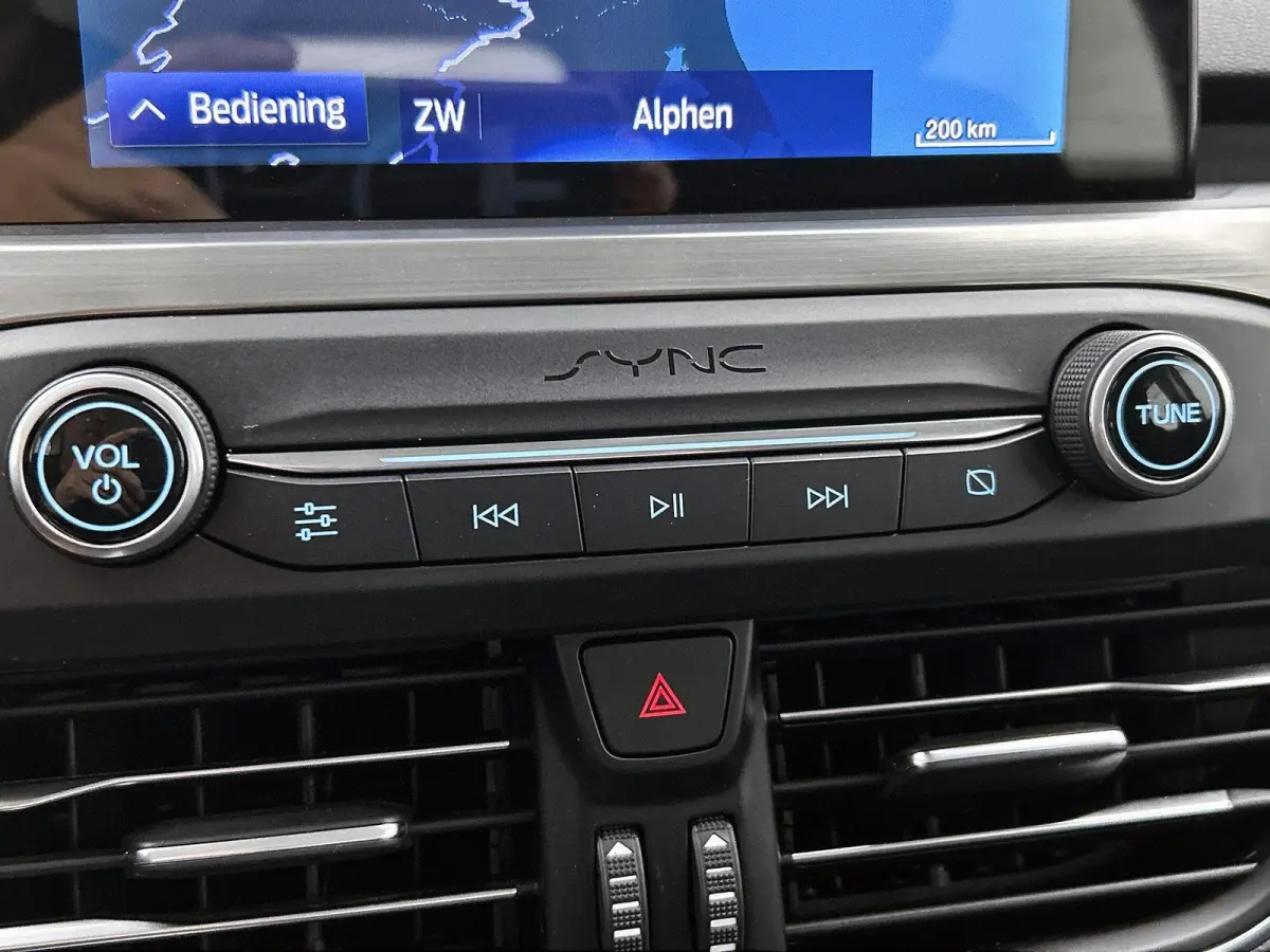1.5 EcoBoost Titanium Business | TREKHAAK | Cruise control | Parkeersensoren voor en achter | Apple Carplay / Android Auto | Keyless