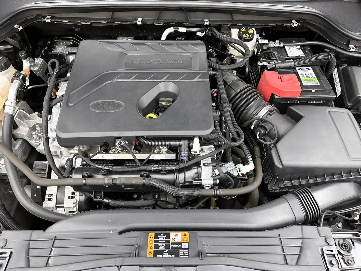 1.5 EcoBoost Titanium Business | TREKHAAK | Cruise control | Parkeersensoren voor en achter | Apple Carplay / Android Auto | Keyless