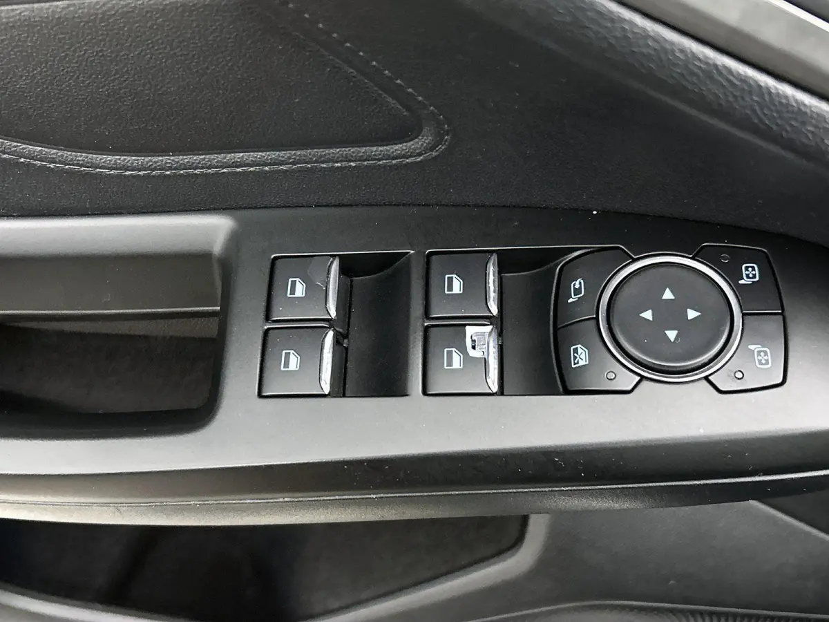 1.5 EcoBoost Titanium Business | TREKHAAK | Cruise control | Parkeersensoren voor en achter | Apple Carplay / Android Auto | Keyless