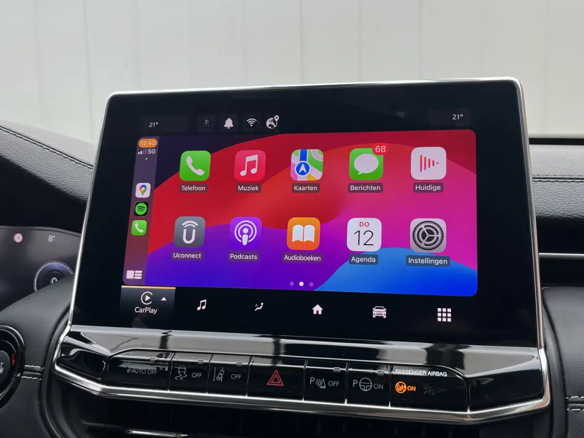 130 e-Hybrid Automaat Altitude | Keyless | Camera rondom | Carplay/Android Auto |