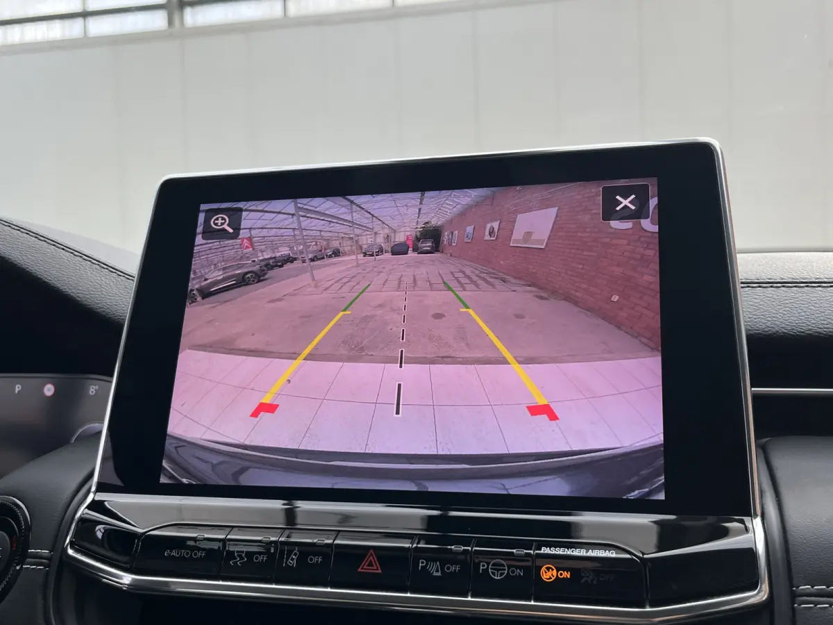 130 e-Hybrid Automaat Altitude | Keyless | Camera rondom | Carplay/Android Auto |