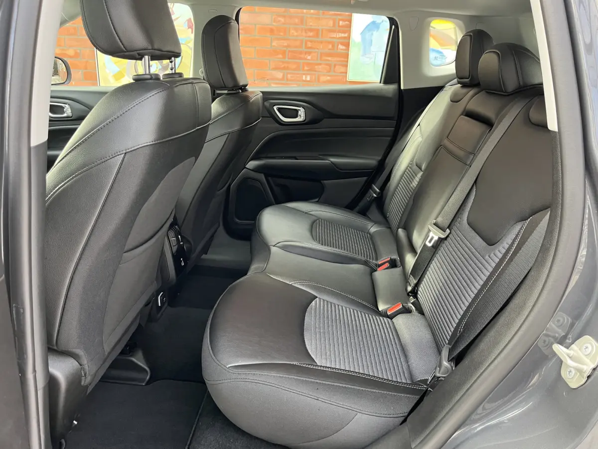 130 e-Hybrid Automaat Altitude | Keyless | Camera rondom | Carplay/Android Auto |