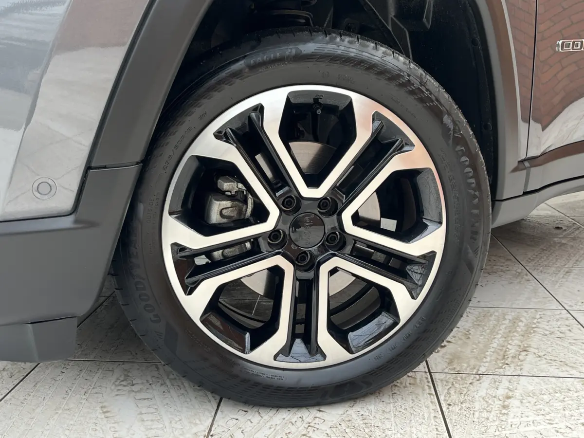130 e-Hybrid Automaat Altitude | Keyless | Camera rondom | Carplay/Android Auto |