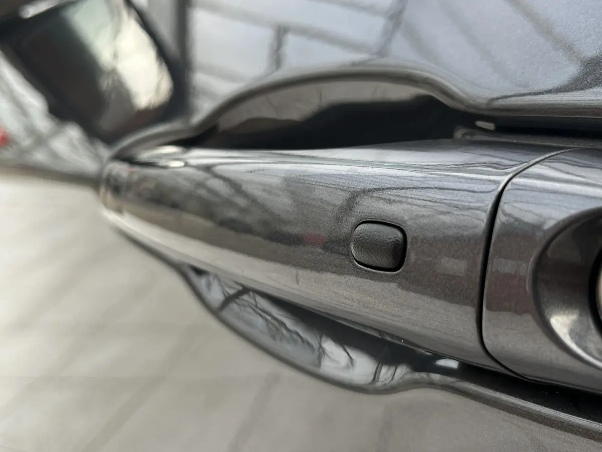 130 e-Hybrid Automaat Altitude | Keyless | Camera rondom | Carplay/Android Auto |