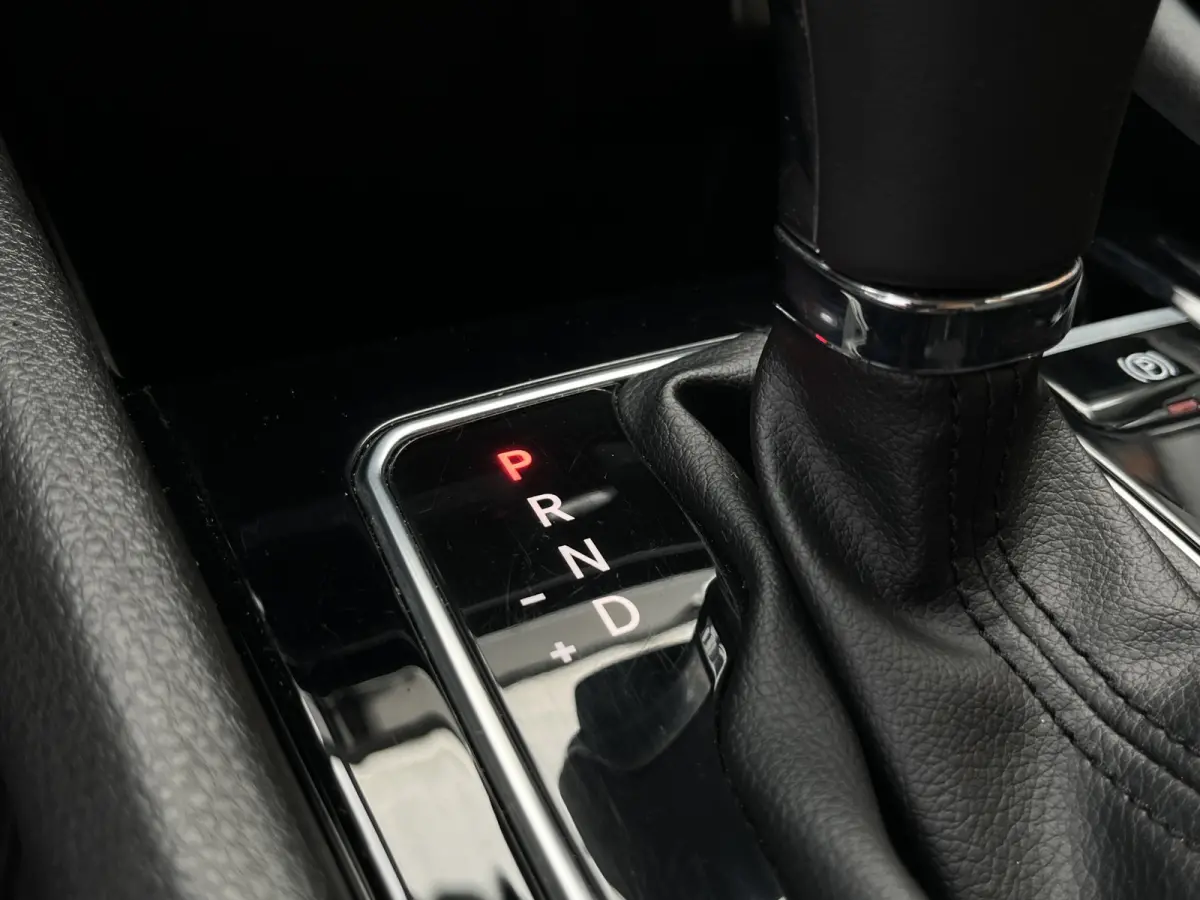 130 e-Hybrid Automaat Altitude | Keyless | Camera rondom | Carplay/Android Auto |