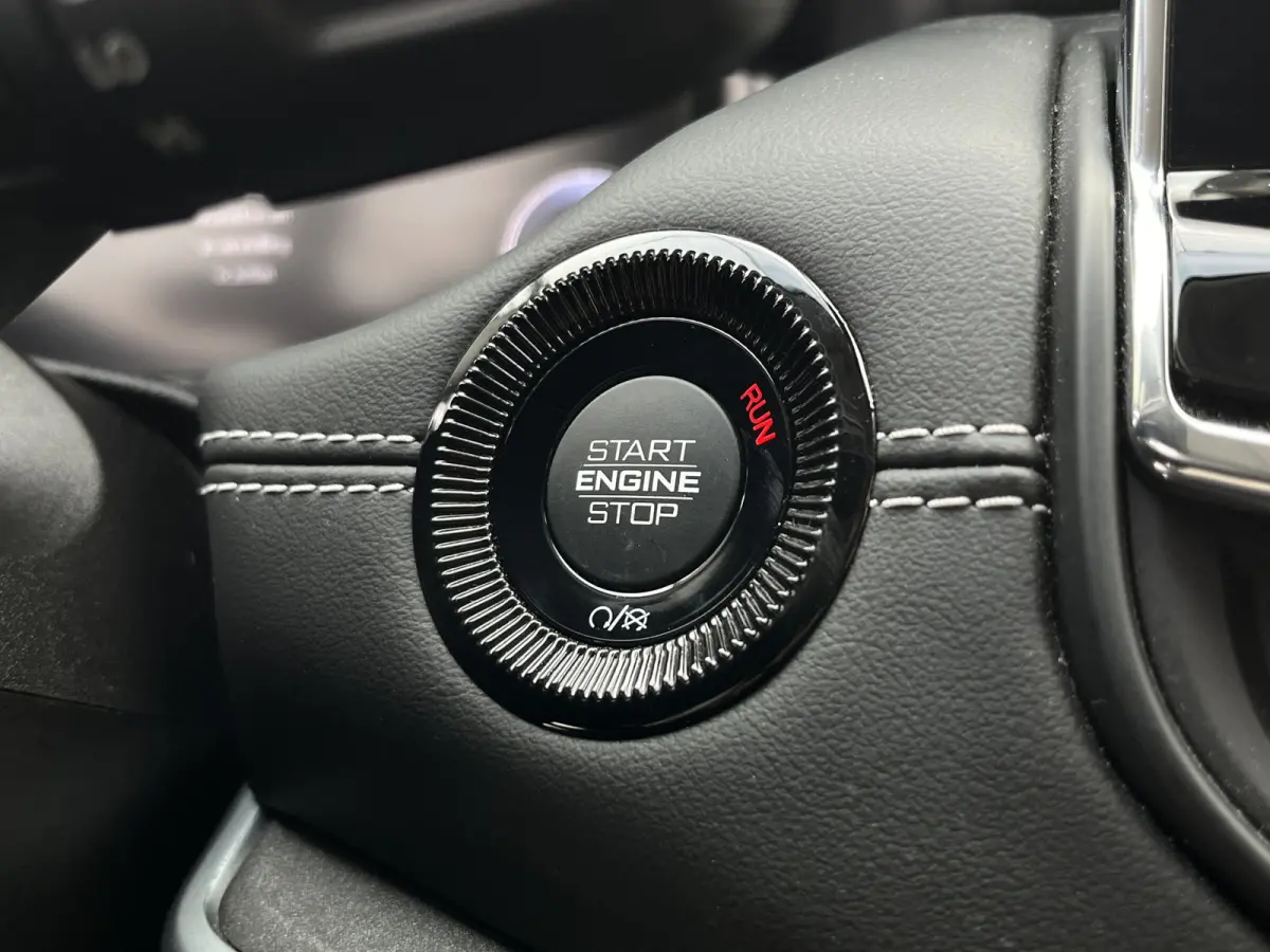 130 e-Hybrid Automaat Altitude | Keyless | Camera rondom | Carplay/Android Auto |