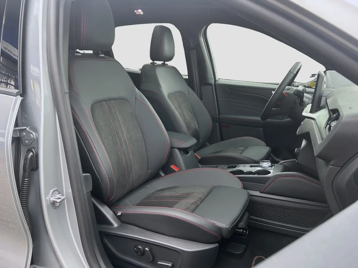 2.5 PHEV ST-Line X | Black Pack | Trekhaak | AGR Stoelen | B&O Audio | 20 inch | Pano