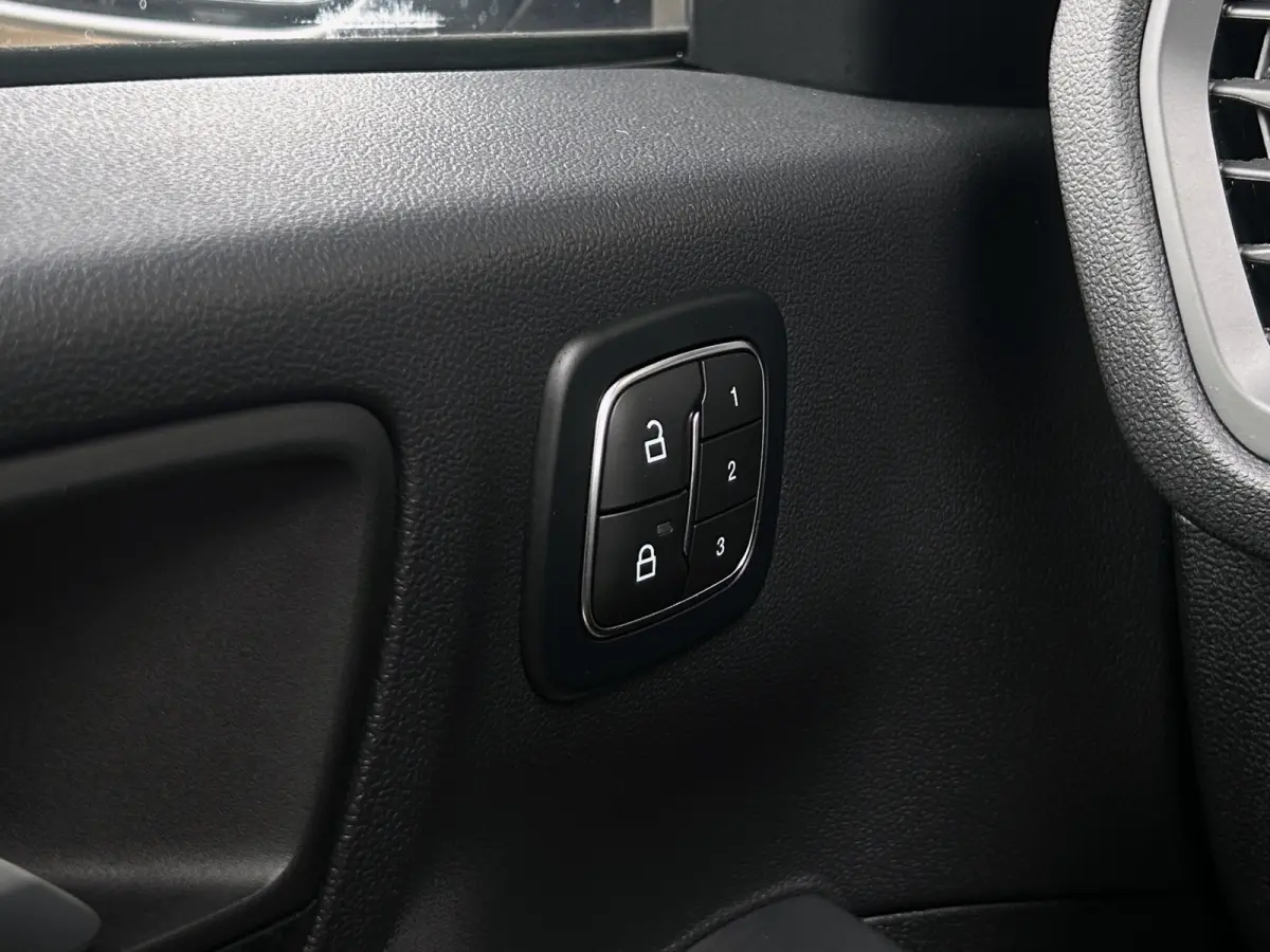 2.5 PHEV ST-Line X | Black Pack | Trekhaak | AGR Stoelen | B&O Audio | 20 inch | Pano