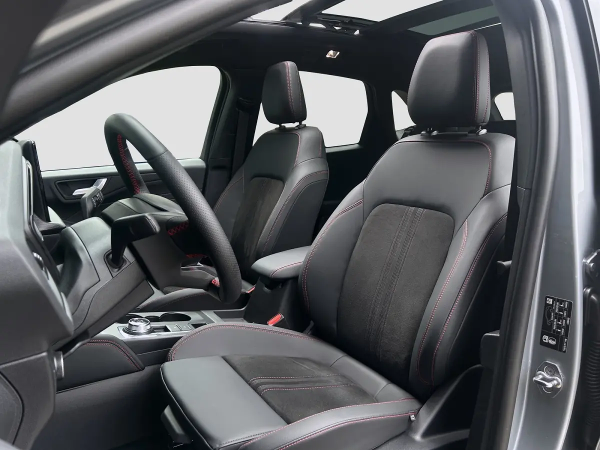 2.5 PHEV ST-Line X | Black Pack | Trekhaak | AGR Stoelen | B&O Audio | 20 inch | Pano