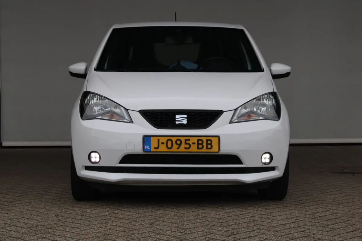 electric Plus | SOH 88,3% | Stoelverwarming | Parkeersensoren achter | cruise control | climate control |