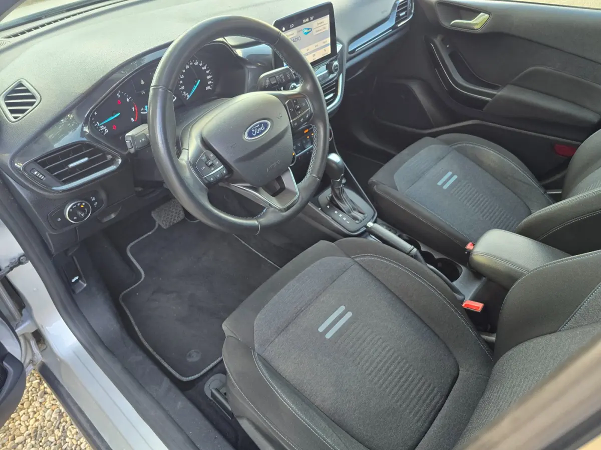 1.0 EcoBoost Hybrid Titanium Vignale Automaat, winterpakket, Airco, cruise control, Apple car play