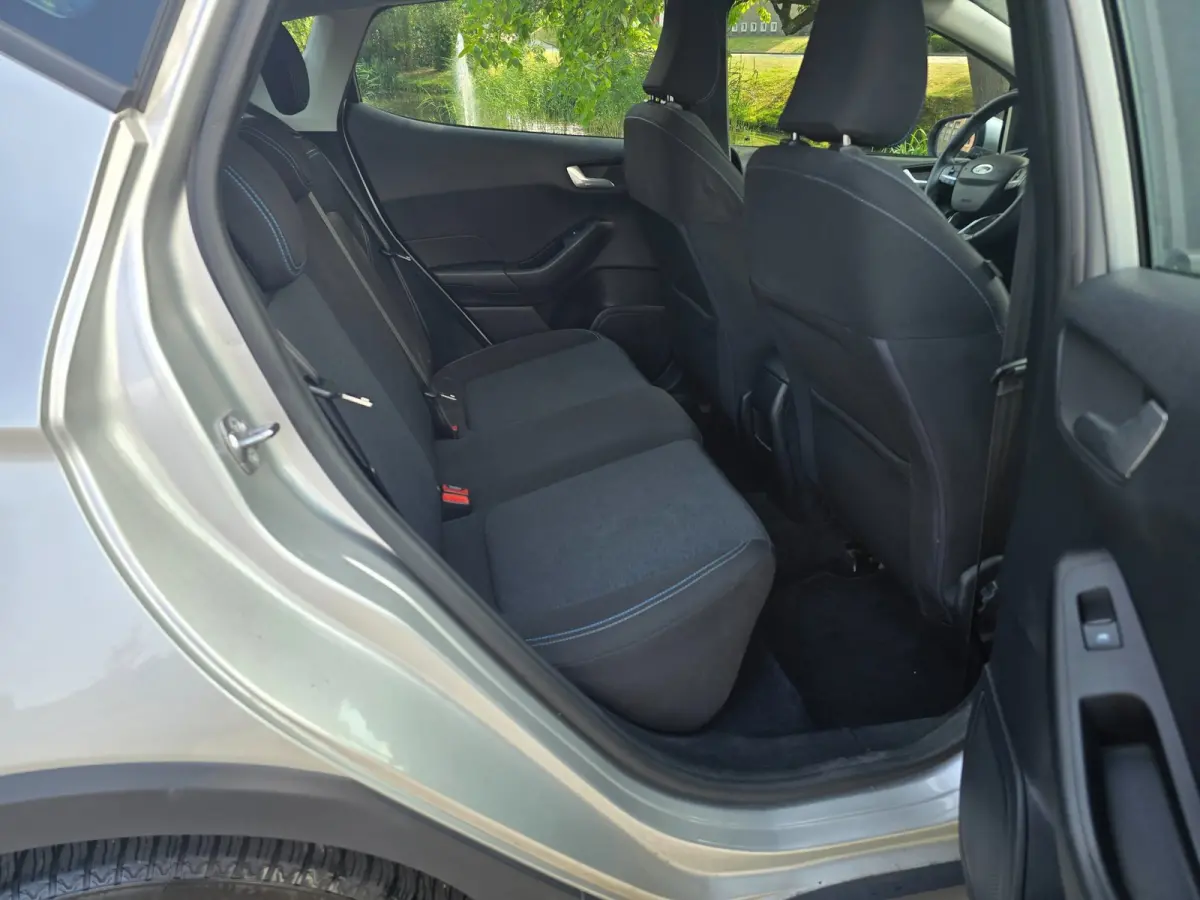 1.0 EcoBoost Hybrid Titanium Vignale Automaat, winterpakket, Airco, cruise control, Apple car play